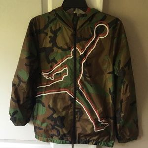 Nike Jordan Jump Man Youth L camouflage rain coat